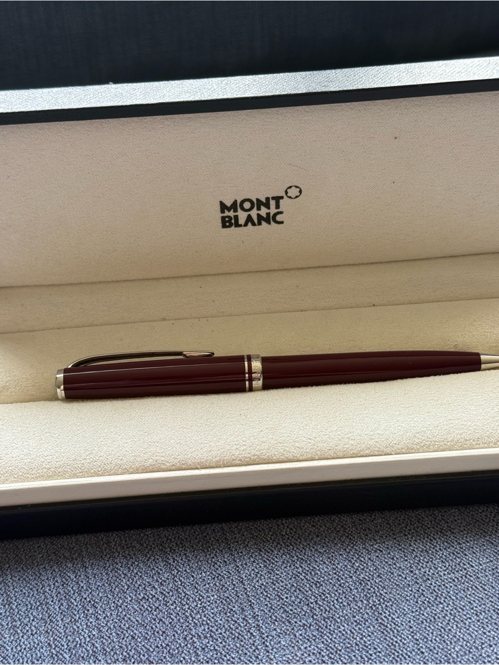 Montblanc Bordeaux Burgundy Ballpoint Pen w/ Original Case